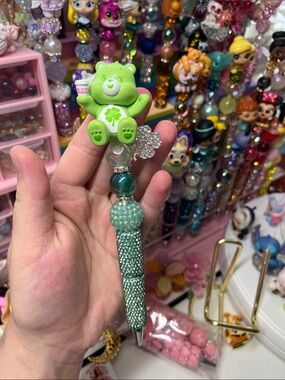 Green carebear refillable beaded pen